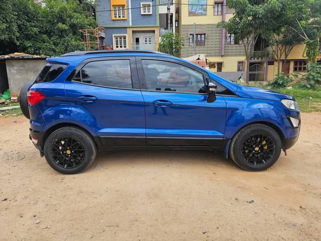 https://images10.gaadi.com/usedcar_image/4621444/original/processed_35a55a30af5c7b85a18e39f391e721d2.jpg?imwidth=6401