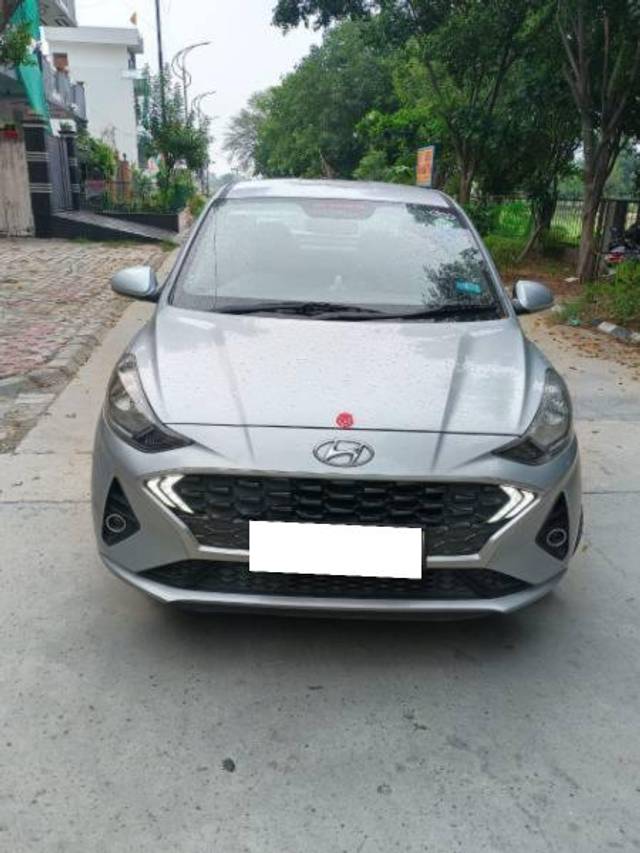 https://images10.gaadi.com/usedcar_image/4621449/original/processed_9083a2f4-9fd1-4503-9b92-13a2e0970a2e.jpg?imwidth=6400
