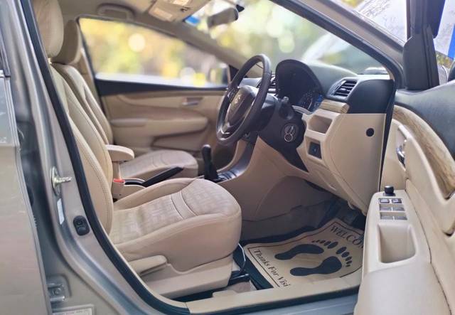 https://images10.gaadi.com/usedcar_image/4621453/original/77e6e2242424cef392351e9099dcbe75.jpg?imwidth=6402