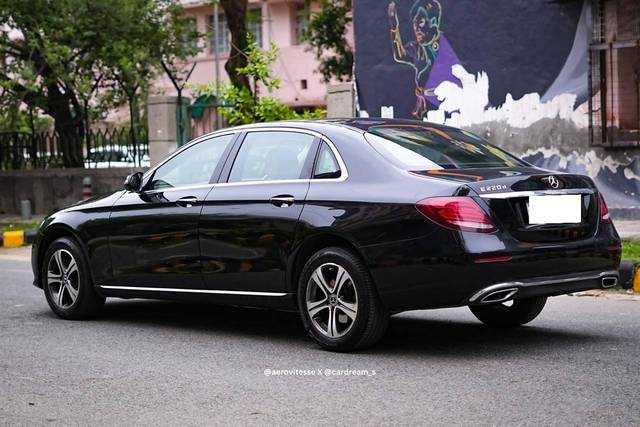 https://images10.gaadi.com/usedcar_image/4621461/original/processed_c31da1c1-203b-456e-b0aa-2355f3c8bdcc.jpg?imwidth=6402