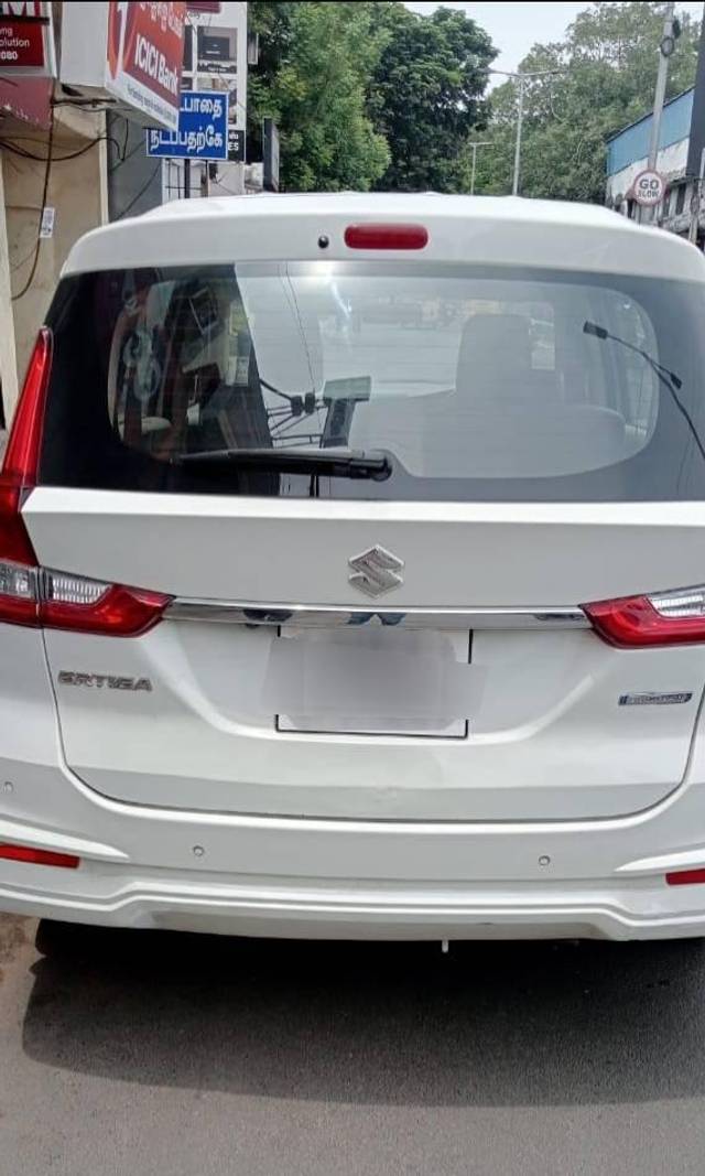 https://images10.gaadi.com/usedcar_image/4621472/original/processed_0b79513fdd333c01e57f53d47f04942e.jpg?imwidth=6401