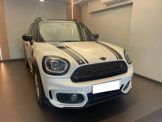 https://images10.gaadi.com/usedcar_image/4621477/original/processed_cf914b491ea1175c2eaa283a3f498260.jpeg?imwidth=6401