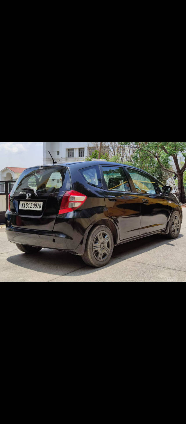 https://images10.gaadi.com/usedcar_image/4621487/original/processed_9c298a245a7474ec5785d8bd2cdbd579.png?imwidth=6402