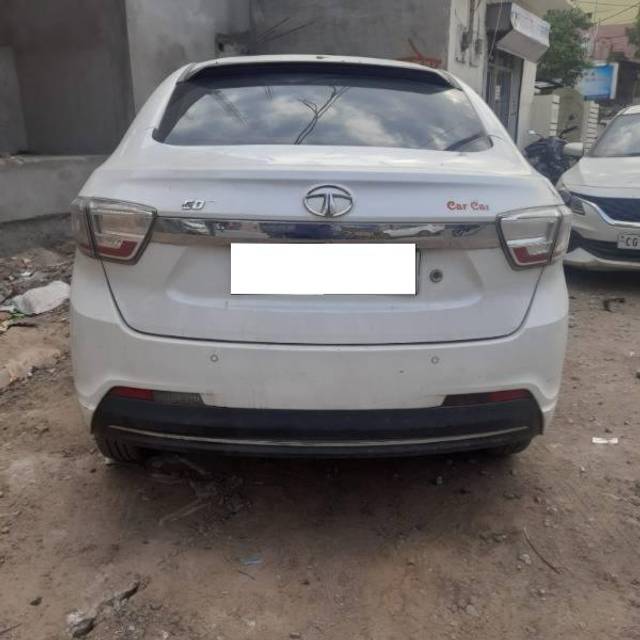 https://images10.gaadi.com/usedcar_image/4621488/original/processed_046dfe65-430a-4276-b30c-9557df6e7fc4.jpg?imwidth=6401