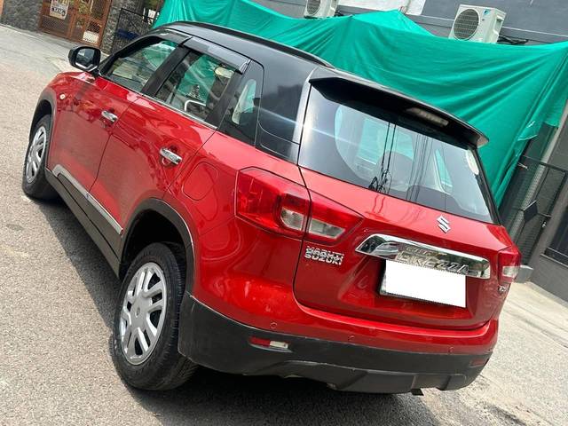 https://images10.gaadi.com/usedcar_image/4621489/original/processed_c1a68cab-de06-407c-9551-fe9d35e1c0ca.jpg?imwidth=6402