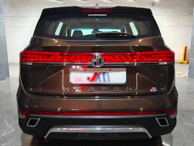https://images10.gaadi.com/usedcar_image/4621529/original/processed_ab74a5cfc274ba732ad1bc76e443cbd6.jpg?imwidth=6402