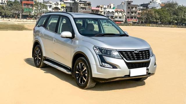 https://images10.gaadi.com/usedcar_image/4621534/original/processed_4a613d0783dcf380c9f8b2b3926ba7ca.jpg?imwidth=6400