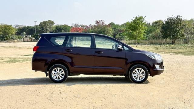 https://images10.gaadi.com/usedcar_image/4621539/original/c527544dd886eddd643809dacbee6870.jpg?imwidth=6401