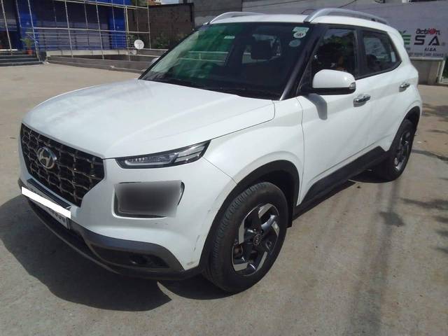 https://images10.gaadi.com/usedcar_image/4621606/original/processed_f477838990333af4344f39b36249735d.jpg?imwidth=6400