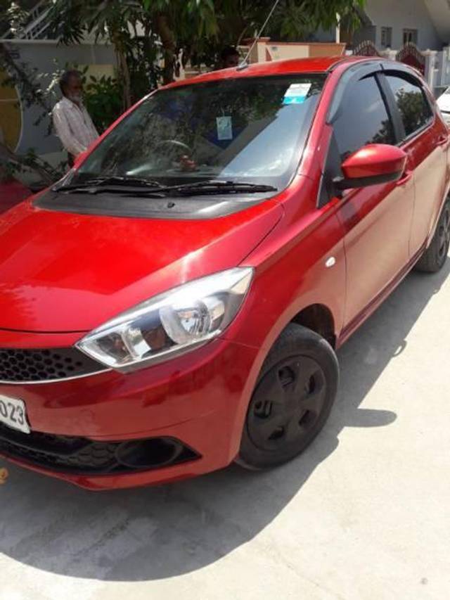 https://images10.gaadi.com/usedcar_image/4621617/original/processed_974b8d68-077e-4f41-89b9-1c481b193422.jpg?imwidth=6400