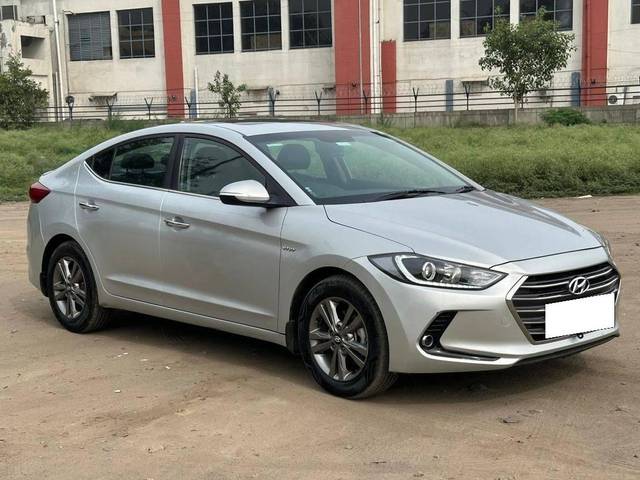 https://images10.gaadi.com/usedcar_image/4621636/original/processed_146a0f72232e89796a5776b72b79038d.jpg?imwidth=6400
