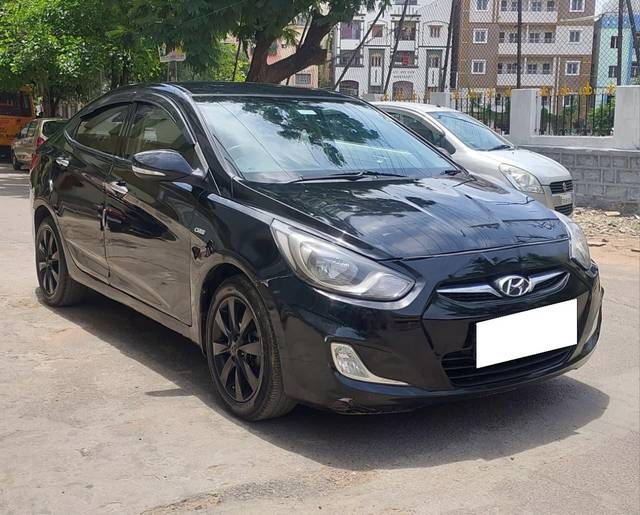 https://images10.gaadi.com/usedcar_image/4621642/original/processed_a4a7d8383e3c57c80db161e317603595.jpg?imwidth=6400