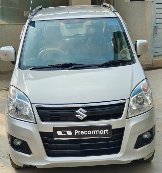 https://images10.gaadi.com/usedcar_image/4621643/original/cfa9bdc4ccc4d778a989be709d5805b8.jpeg?imwidth=6401