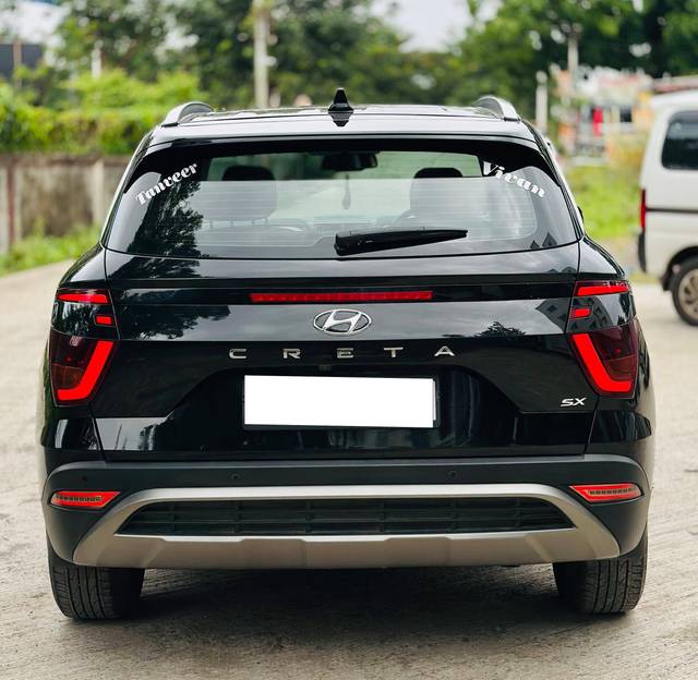 https://images10.gaadi.com/usedcar_image/4621656/original/processed_698a5ac4-81ba-4523-87e9-93cf1c601356.jpg?imwidth=6401