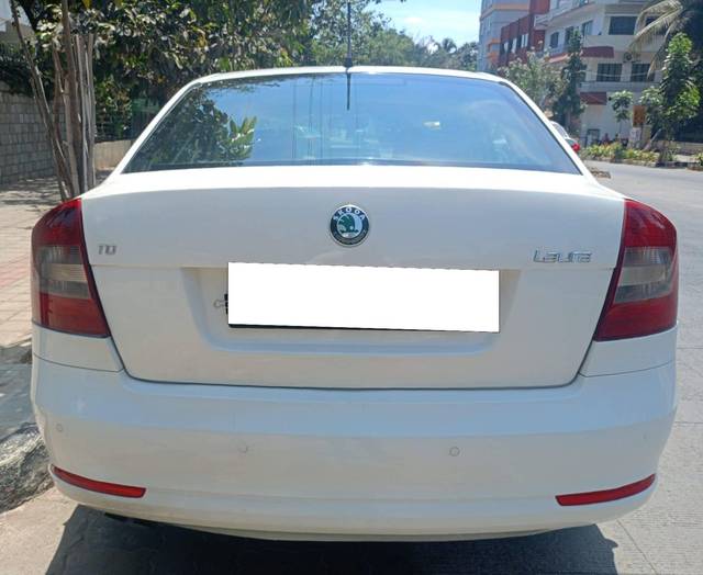 https://images10.gaadi.com/usedcar_image/4621667/original/processed_cffac041c888cd63b4068cf420cf0dff.jpg?imwidth=6401
