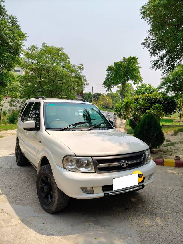 https://images10.gaadi.com/usedcar_image/4621670/original/processed_54720482-6f85-49a6-9e72-a55c6db8339d.jpg?imwidth=6400