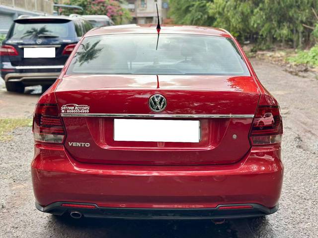 https://images10.gaadi.com/usedcar_image/4621672/original/processed_76acd9482a0bf001bfeafc777d23e775.jpg?imwidth=6401