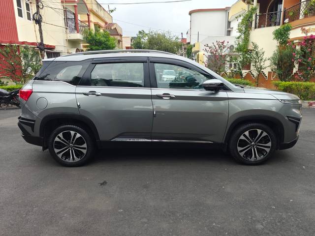 https://images10.gaadi.com/usedcar_image/4621681/original/4c9317b85573cec99698929d8fbc46ad.jpg?imwidth=6401