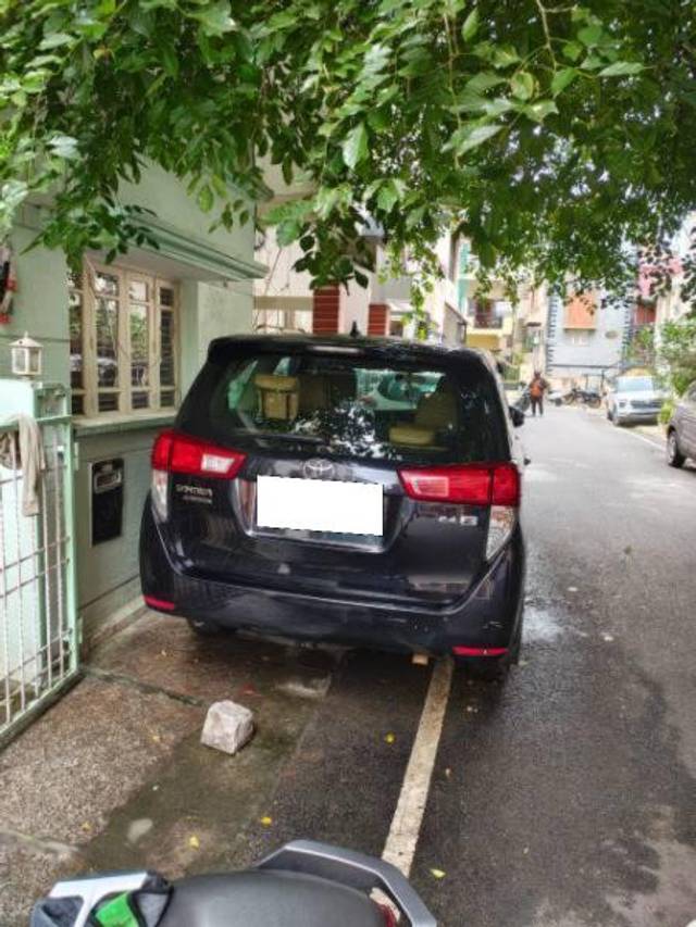 https://images10.gaadi.com/usedcar_image/4621682/original/processed_42a95eae-762e-4a49-b18a-bbd1192bbac7.jpeg?imwidth=6400