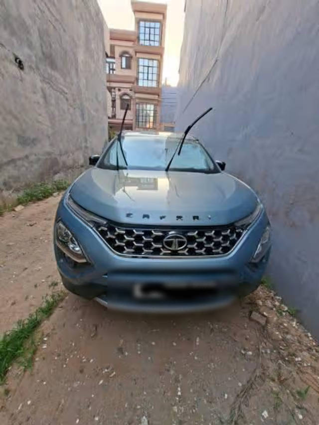 https://images10.gaadi.com/usedcar_image/4621764/original/7ee475a1-142c-472a-8315-5bd53d37e14f.png?imwidth=6400