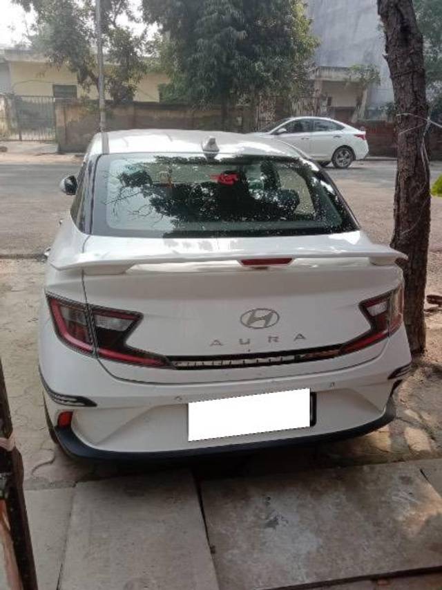 https://images10.gaadi.com/usedcar_image/4621765/original/processed_605a0440-fd62-4600-88ab-a408e6ae6389.jpeg?imwidth=6401