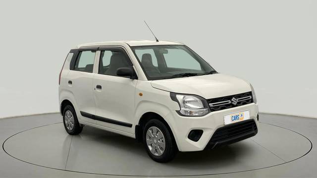 https://images10.gaadi.com/usedcar_image/4621772/original/bc3c488e7e1932461d5e64cfae9c649f.jpg?imwidth=6400
