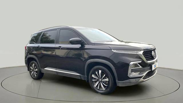https://images10.gaadi.com/usedcar_image/4621773/original/e9117d6c57365237109cdbaf35129a40.jpg?imwidth=6400