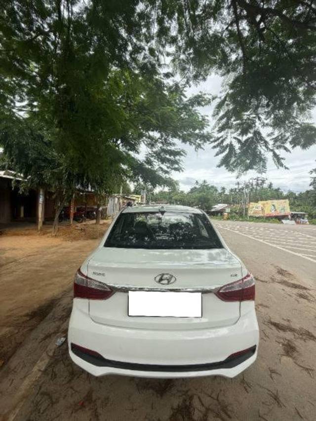 https://images10.gaadi.com/usedcar_image/4621775/original/processed_003dafe0-5e20-45b9-b6e2-733cd2117501.JPG?imwidth=6402
