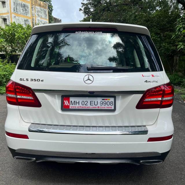 https://images10.gaadi.com/usedcar_image/4621789/original/processed_e36acbfeaa418a7addbf92da2f094292.jpg?imwidth=6402