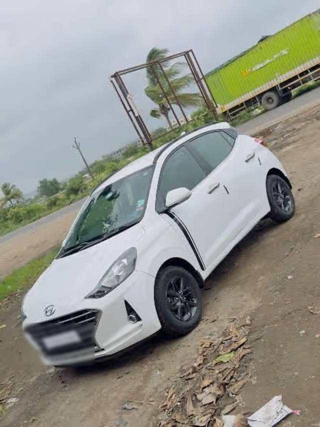 https://images10.gaadi.com/usedcar_image/4621795/original/ac811692-b657-416a-96b9-c9ea13d2cb84.png?imwidth=6400