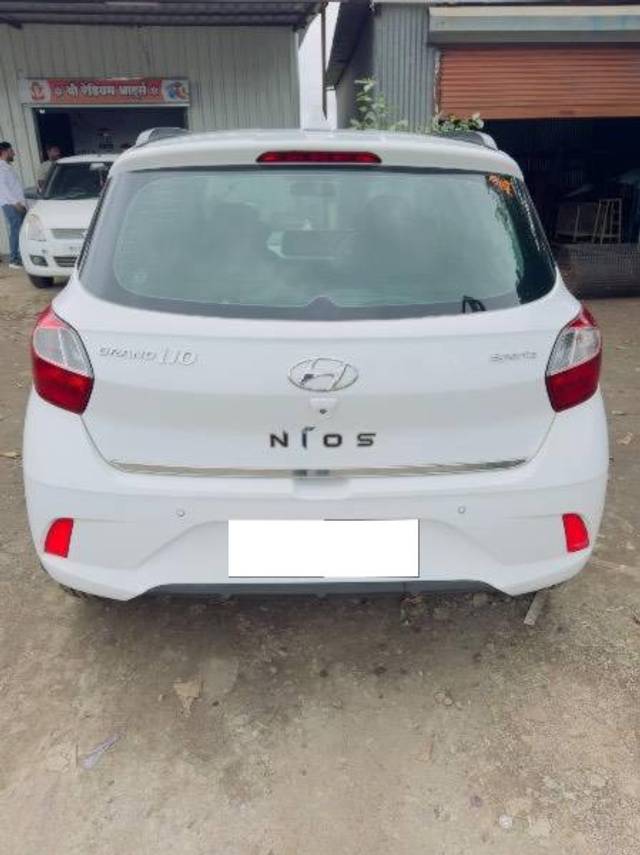 https://images10.gaadi.com/usedcar_image/4621795/original/processed_888b6d88-ffff-4668-81e1-ffc34eba5eca.jpeg?imwidth=6401