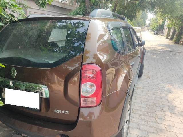 https://images10.gaadi.com/usedcar_image/4621824/original/processed_3e01afef-7437-421f-8600-3585612b2705.jpg?imwidth=6401