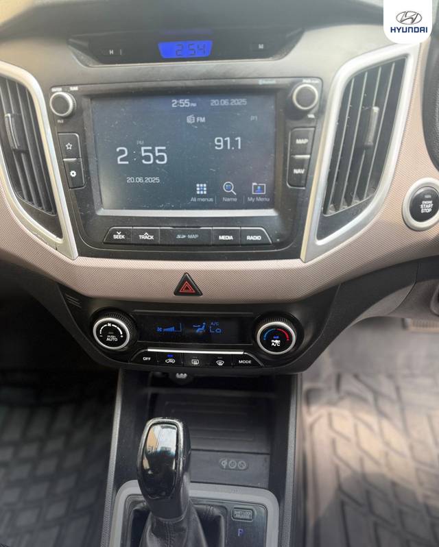 https://images10.gaadi.com/usedcar_image/4621826/original/f6171aa9e31191e81a025c1b4802de26.jpeg?imwidth=6402