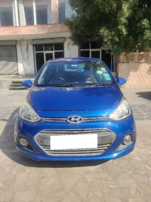 https://images10.gaadi.com/usedcar_image/4621831/original/processed_8dbb0f08-c7e0-44b9-ae5c-8abde328695b.jpg?imwidth=6400