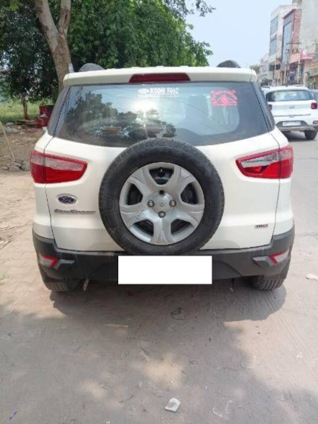 https://images10.gaadi.com/usedcar_image/4621839/original/processed_a31820ca-8637-4b48-ae44-f2ac18d35ac5.jpg?imwidth=6401