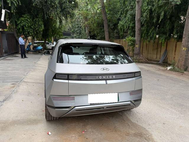 https://images10.gaadi.com/usedcar_image/4621867/original/processed_828f3af1-3829-4aca-bce9-631aadc69869.jpg?imwidth=6401