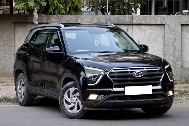 https://images10.gaadi.com/usedcar_image/4621910/original/processed_64120cbef8b3ecf80c305c00cd75b7ea.jpg?imwidth=6400