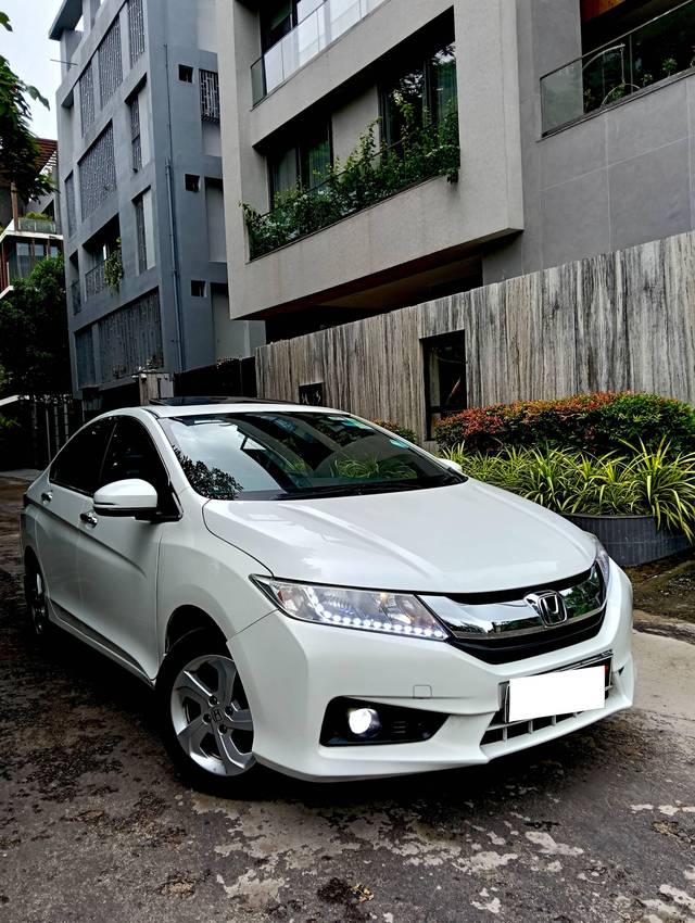 https://images10.gaadi.com/usedcar_image/4621911/original/processed_bd49ddd3281d9cf48260e9ddbf427fd4.jpg?imwidth=6400