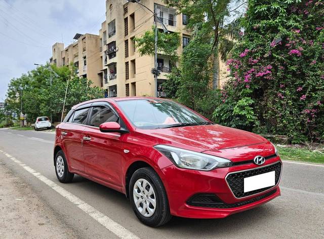 https://images10.gaadi.com/usedcar_image/4621912/original/processed_23e7546642d6bf9d7a35e37c6c3aadd0.jpg?imwidth=6400