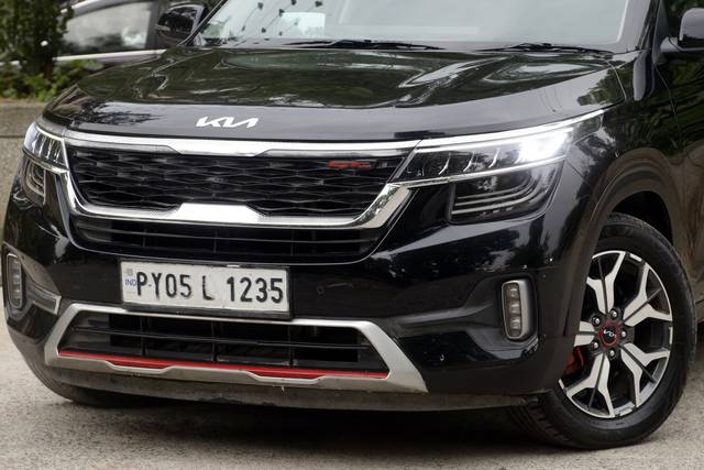 https://images10.gaadi.com/usedcar_image/4621921/original/0b3e1e04314ae005a2d2ec7d4c1808df.jpg?imwidth=6402