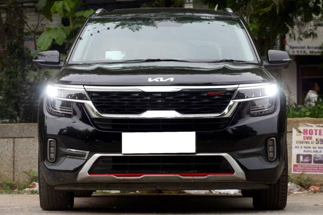 https://images10.gaadi.com/usedcar_image/4621921/original/processed_09df428108bb460992c3fe2ff06e1951.jpg?imwidth=6401