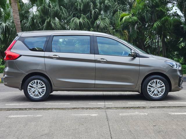 https://images10.gaadi.com/usedcar_image/4621925/original/e1d99ed348b592e3be6efa83f0311401.jpg?imwidth=6401