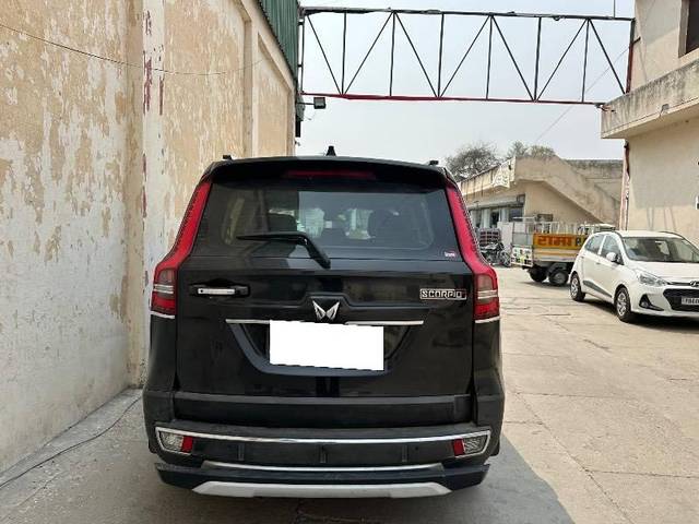 https://images10.gaadi.com/usedcar_image/4621929/original/processed_d645b0b7-432f-47b6-b265-e78348c0874a.jpeg?imwidth=6402