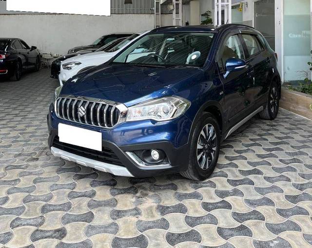 https://images10.gaadi.com/usedcar_image/4621932/original/processed_7b11c84dd3d4358f467e48223f3f2d59.jpg?imwidth=6400