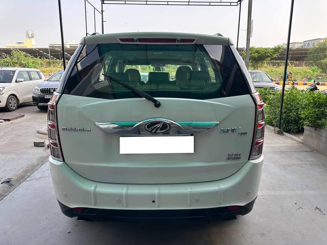 https://images10.gaadi.com/usedcar_image/4621935/original/processed_2fc9c2c6-9ac1-445d-94e4-177d4175fcd5.jpg?imwidth=6401