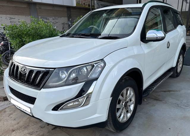 https://images10.gaadi.com/usedcar_image/4621935/original/processed_a23593c9-607b-4687-a2a1-81805140e43e.jpg?imwidth=6400