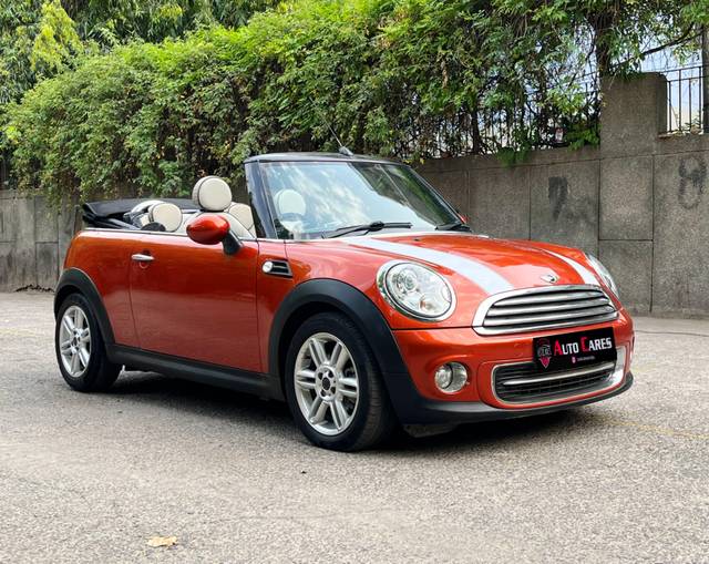 https://images10.gaadi.com/usedcar_image/4621942/original/processed_23501ef224fe0e274b79bd9c1e710fb5.jpg?imwidth=6400