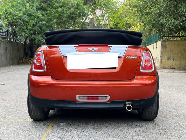 https://images10.gaadi.com/usedcar_image/4621942/original/processed_5c95199a7e5da3520fcb6833a074ae9a.jpg?imwidth=6402