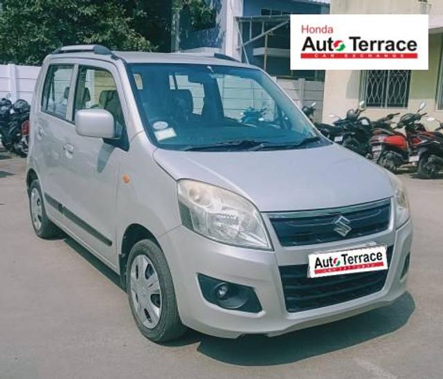 https://images10.gaadi.com/usedcar_image/4621963/original/088f2a1dd23eae1b5667d94f84ed4e8a.jpeg?imwidth=6400