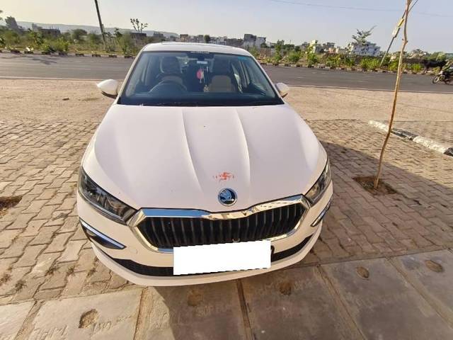 https://images10.gaadi.com/usedcar_image/4621969/original/processed_02586104-d88c-40ea-8025-3c9cb4ae564e.jpg?imwidth=6400